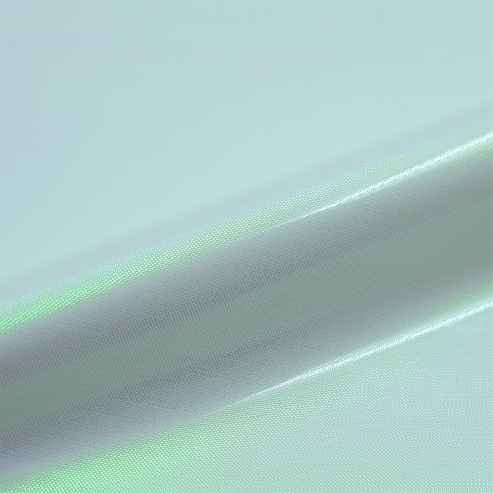 AU0001 white